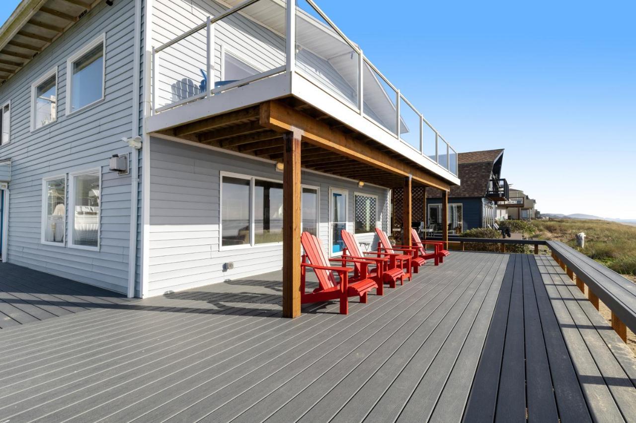 Ace'S Beach House Rockaway Beach Exterior photo